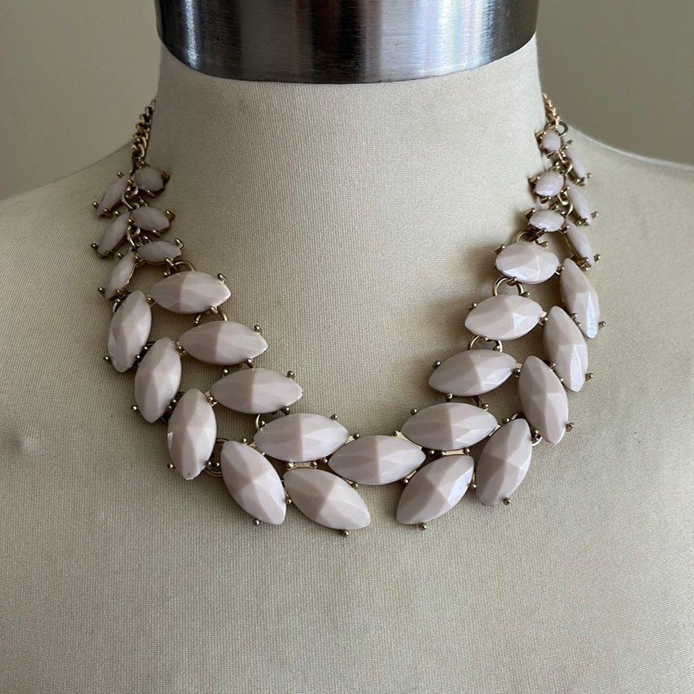 Unique flesh tone, color, diamond shaped, faceted stones set in gold - Picture 2 of 8